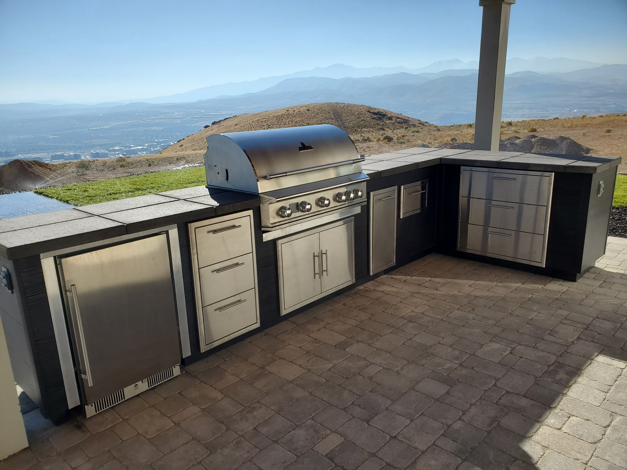 Belgard cap countertop installation