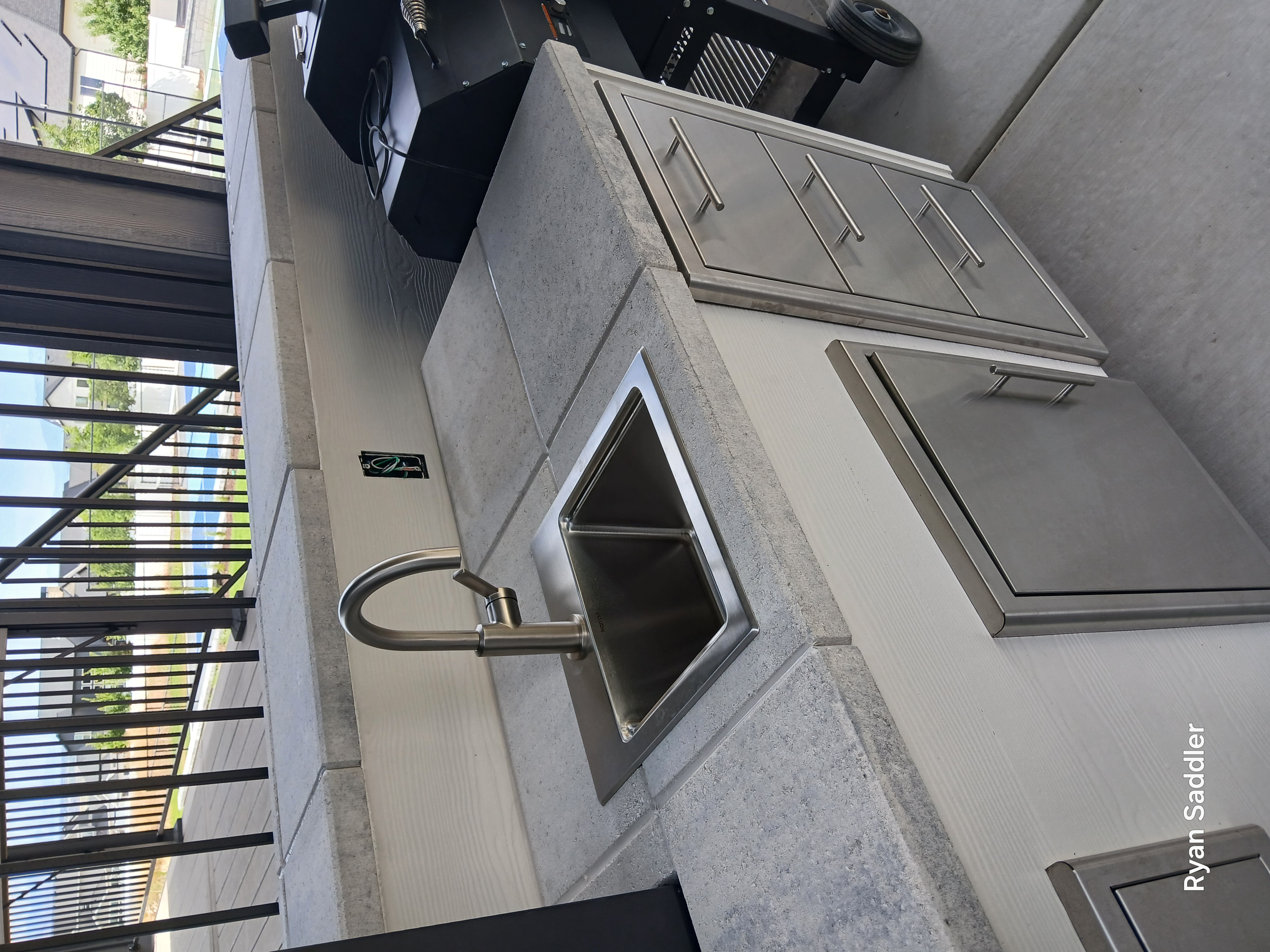 Belgard Melville Cap countertop on outdoor kitchen